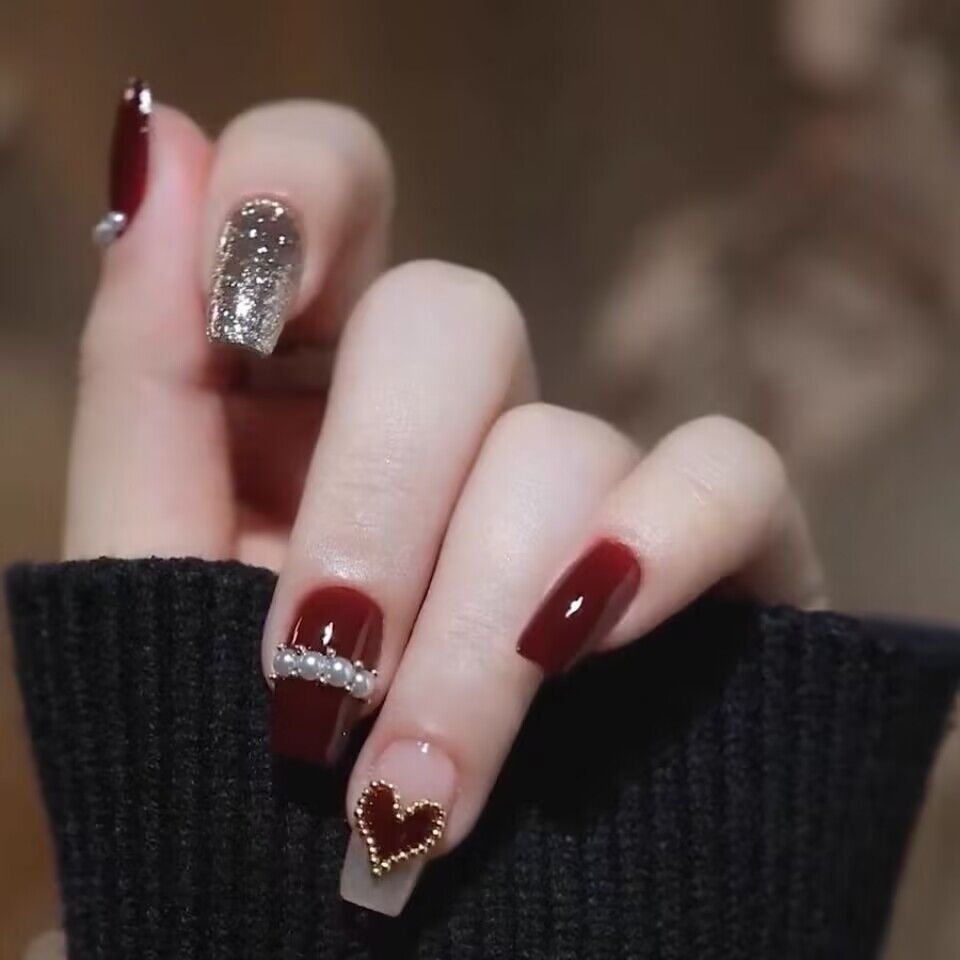 Handmade Short Press on Nails Squoval Wine Red Glossy Heart Pearl Design Fake Nails ABS Trendy Vintage Art False Nails for Women 10pcs (Wine Red) #2412MJ85