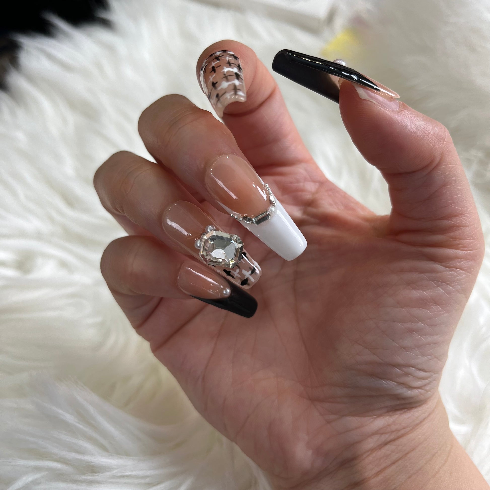 Handmade long square black and white fake nail tips with cute 3D diamond pop charm design, pressing nails 10 pieces #MJ250106