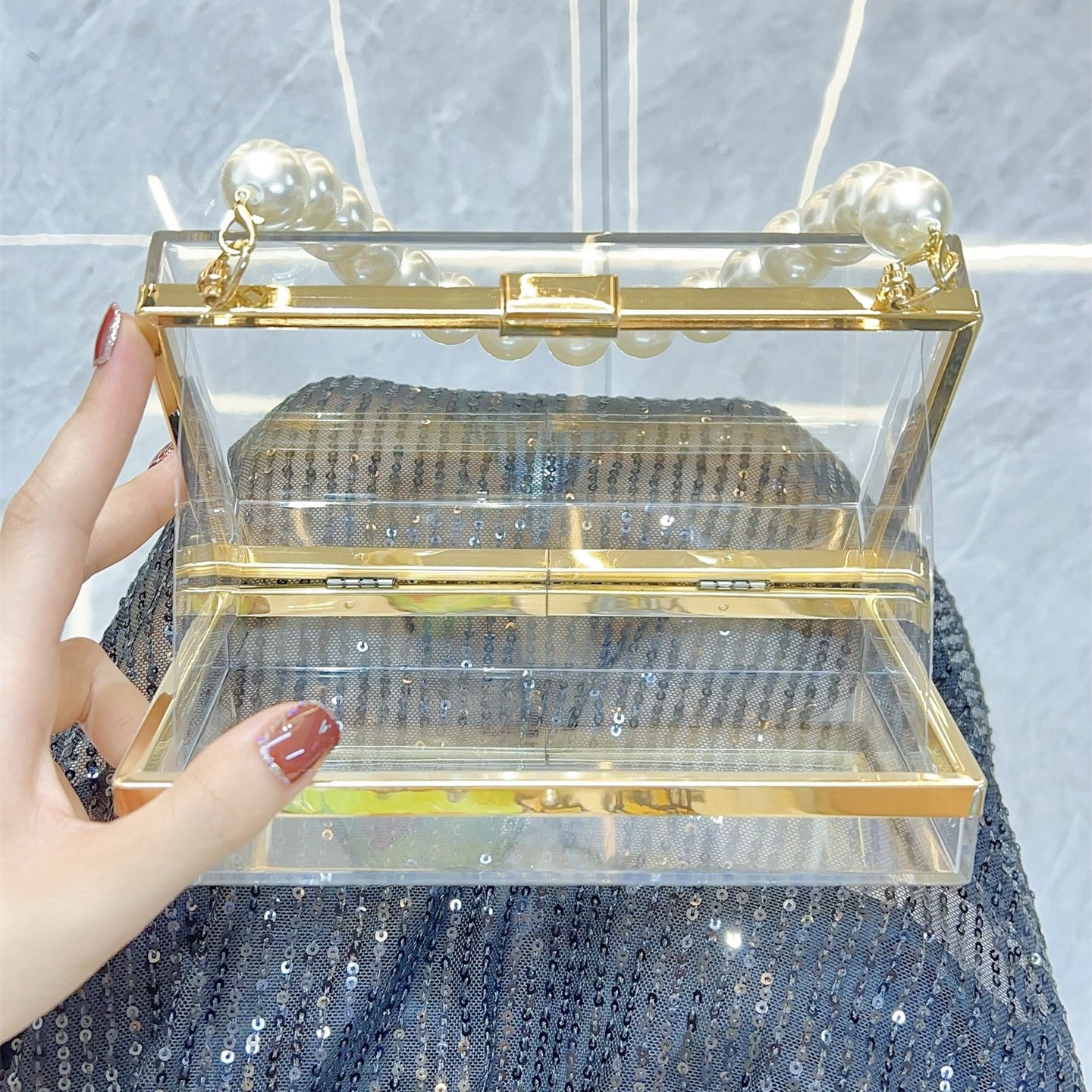 Women Clear Purse Acrylic Box Clutch Handbag, Small Transparent Crossbody Evening Bag Stadium Approved Gold Chain Strap