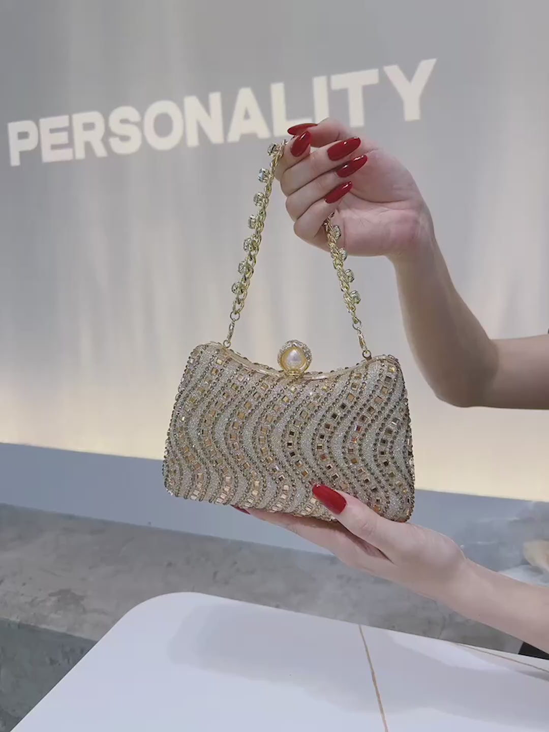 Luxury Full Diamond Evening Bag for Women Customized Handbag Versatile Crossbody Shoulder Clutch Bag for Weddings Banquets (gold, silver, blue) M0072, M0071, M0081